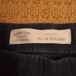 Signature by Levi Strauss Women's Dark Blue Skinny Jeans